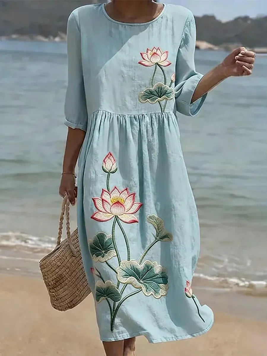 Zomerse damesjurk met bloemenprint