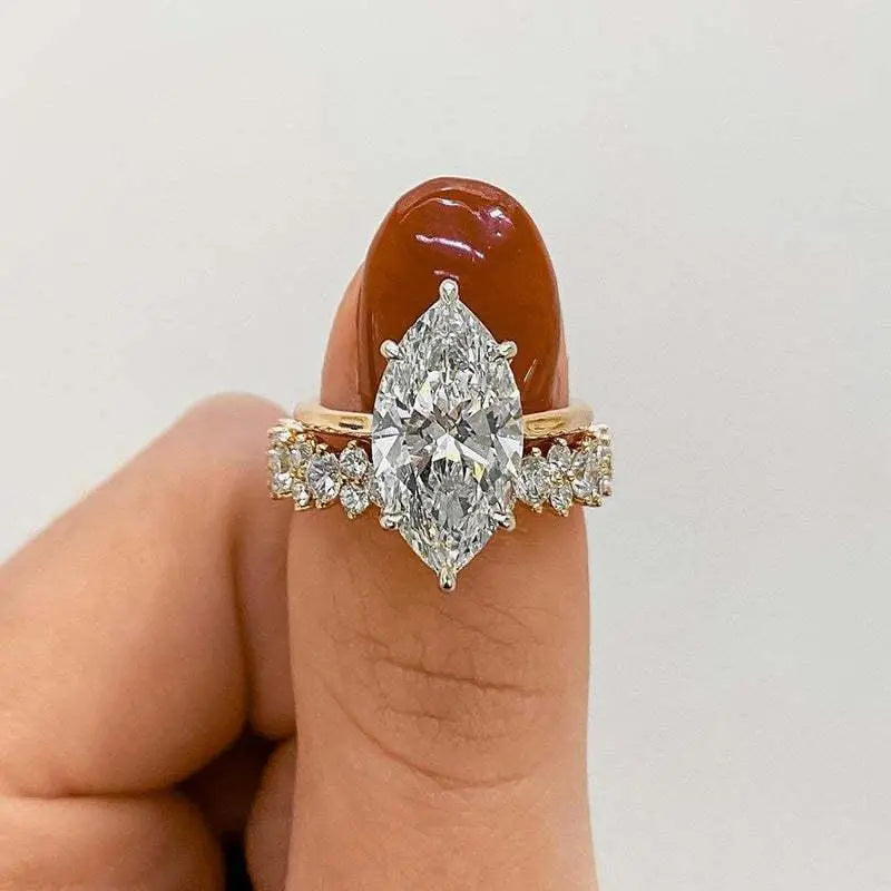 Gouden Ring met Marquise Diamant