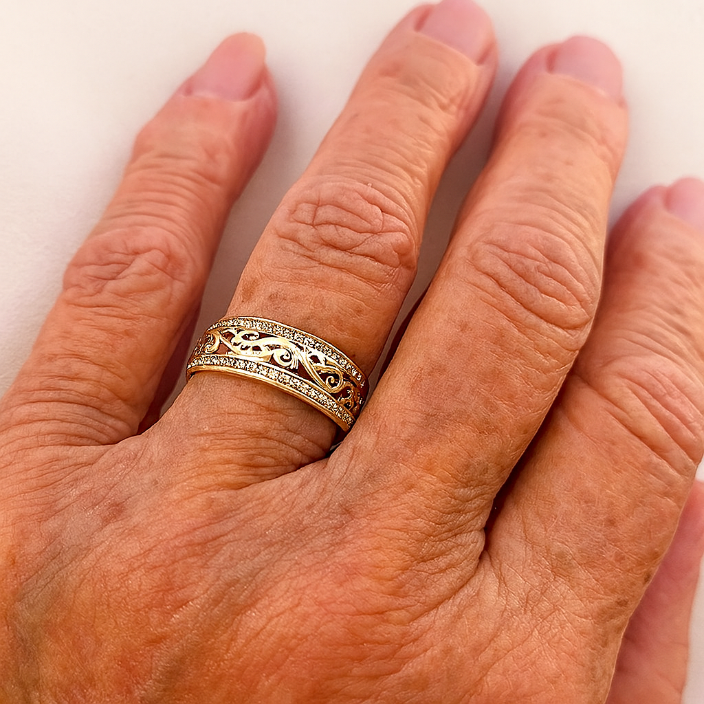 Gouden Ring Bright Hollow