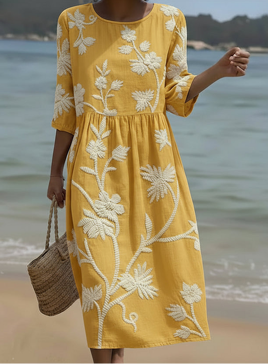 Vrouwelijke casual jurk met bloemenprint