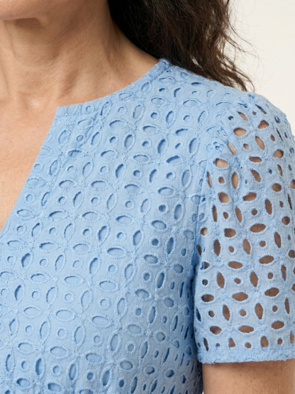 Brielle | Midi-jurk met V-hals en korte mouwen met ruffles
