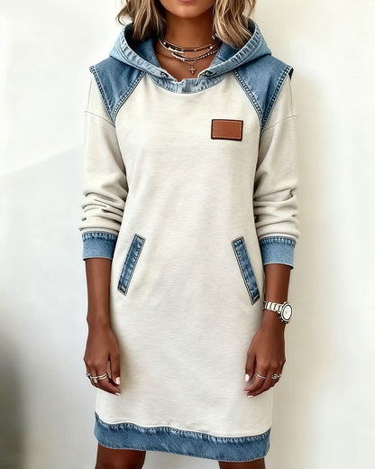 By Esmee - Moderne jurk met capuchon