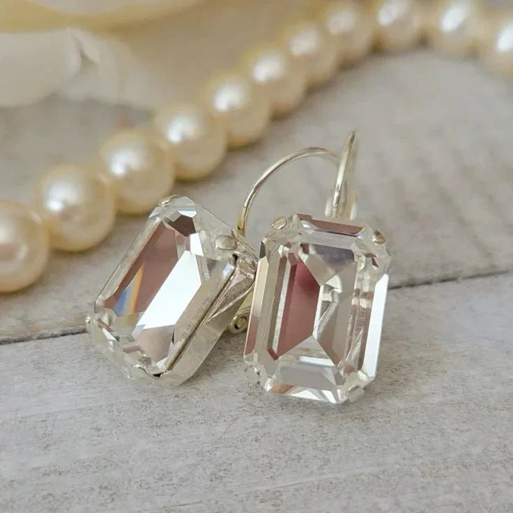 Vintage witte glazen oorbellen