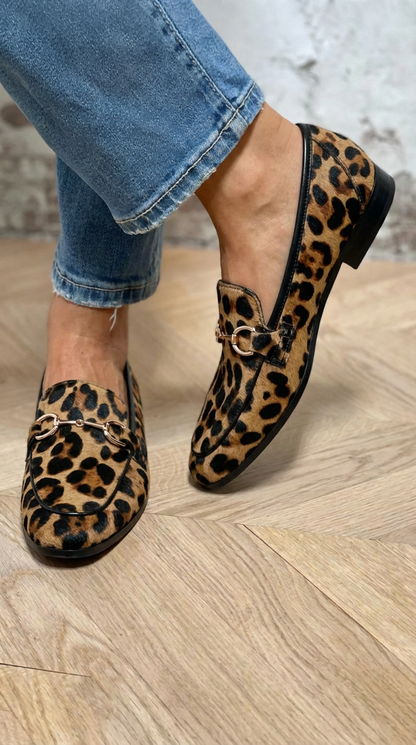 Adrianna™ | Elegante luipaard mocassins