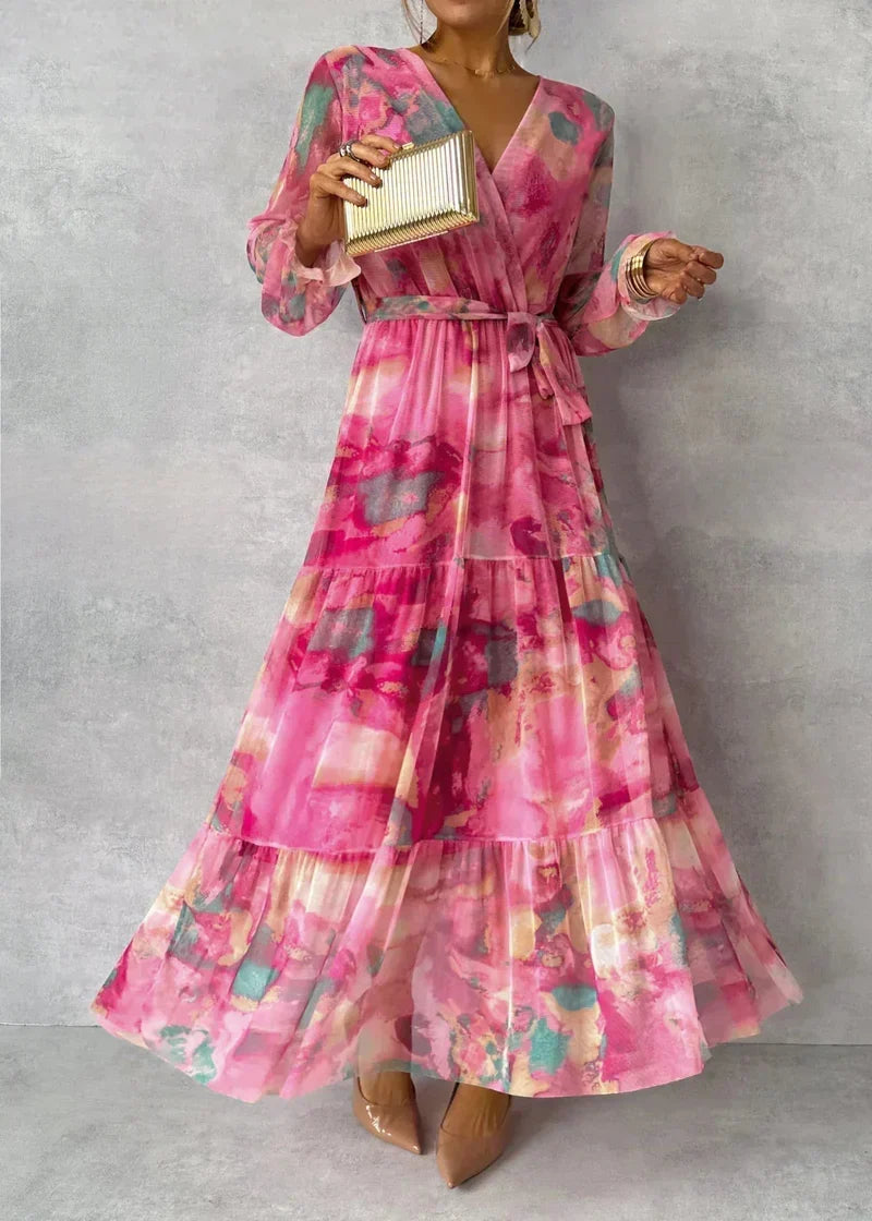 ZOEY | Levendige bloemen wikkeljurk met flatterende laagjes-silhouet