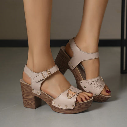 Sandalen Gaia — taupe, kruisbanden en gouden studs