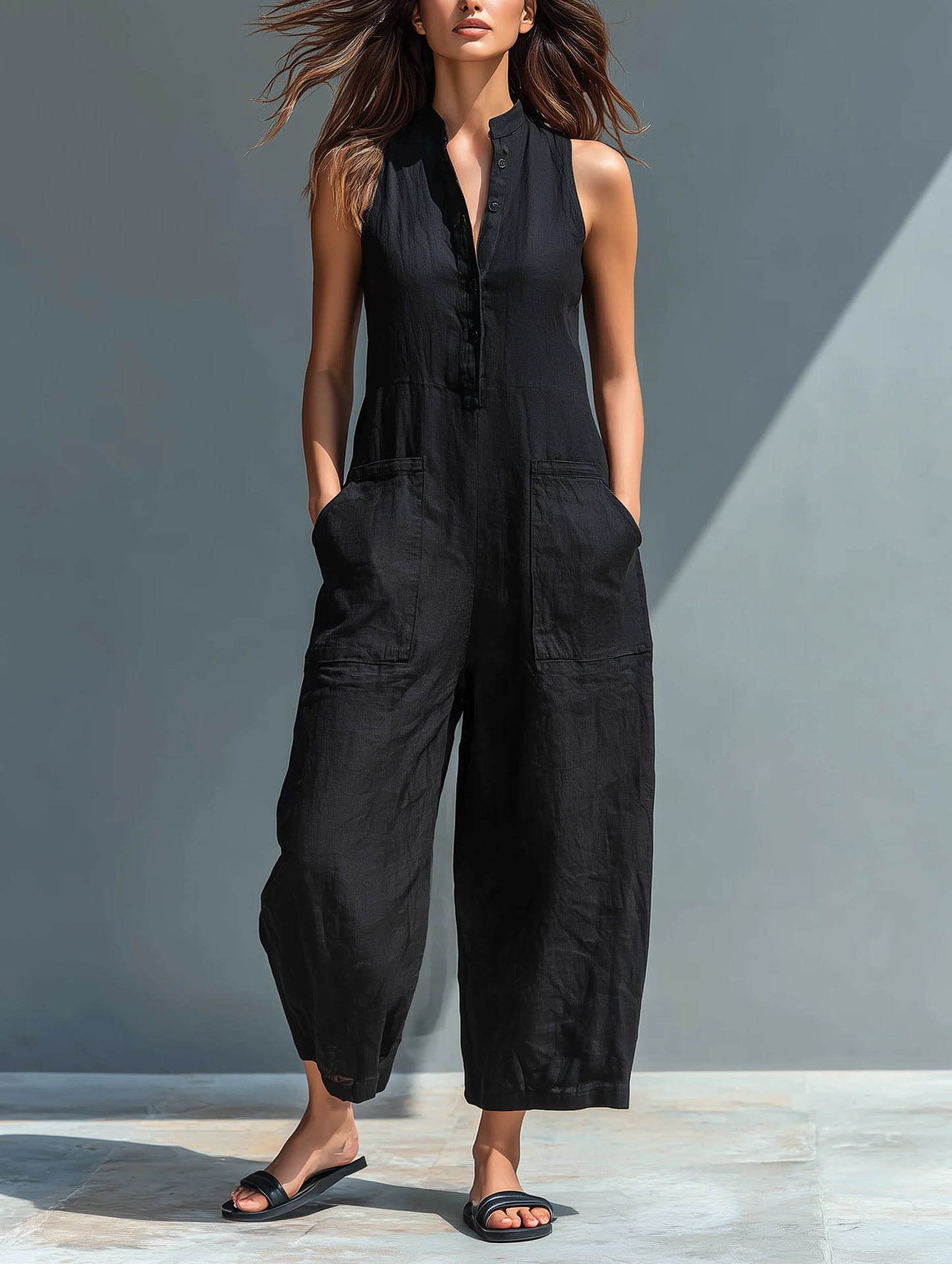 Lotty -- Mouwloze minimalistische jumpsuit