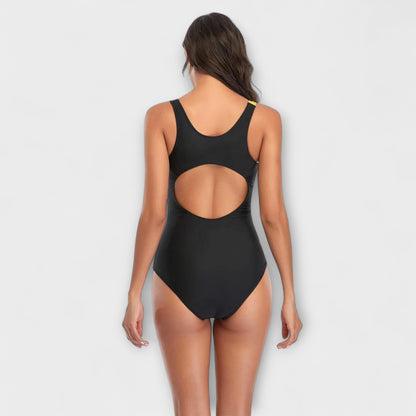 Inês – Sportieve badpak met uitsparingen