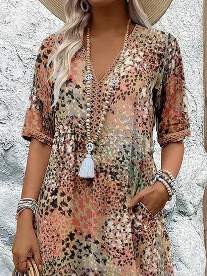 Dorina | V-hals jurk met print