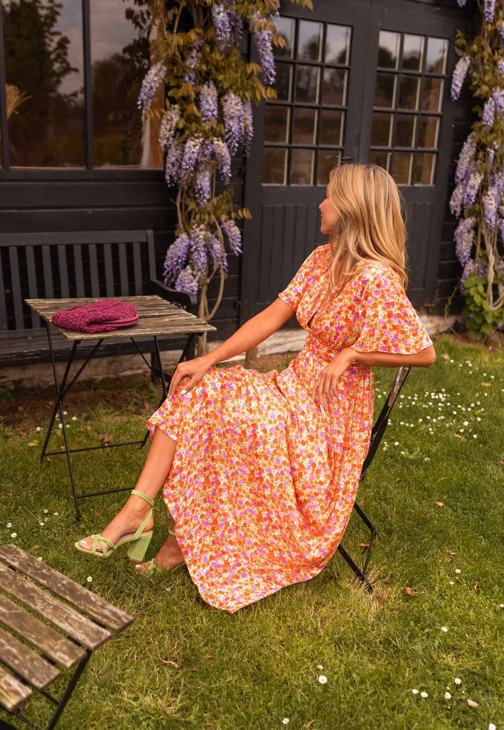 By Esmee - Stijlvolle en comfortabele bloemenjurk